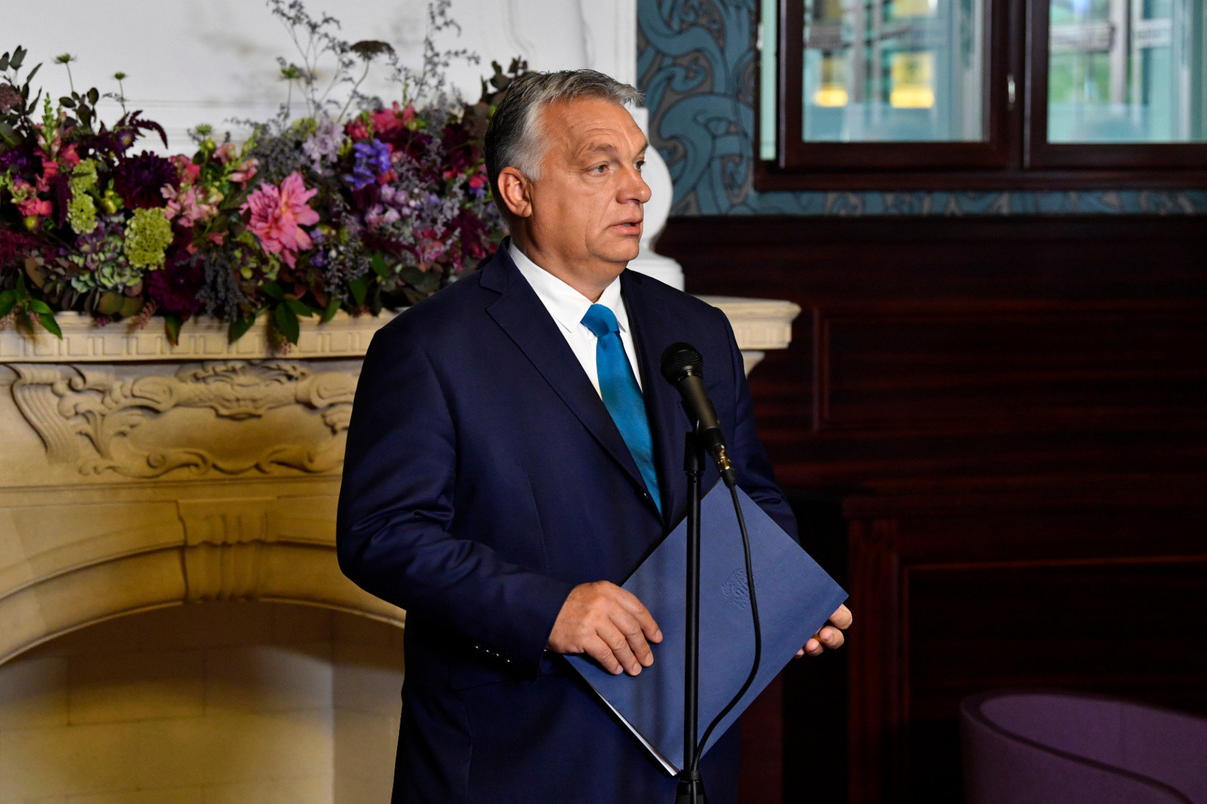 Orbán Viktor aktuálpolitikai utalásokkal nyitotta meg a Kertész Imre Intézetet