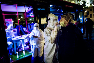 Két és fél millió embert teszteltek koronavírusra szombaton Szlovákiában