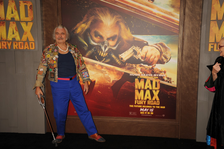 A Mad Max: Fury Roadban Immortan Joe-t játszó Hugh Keays-Byrne a film plakátja előttFotó: Frank Trapper / Corbis / Getty Images