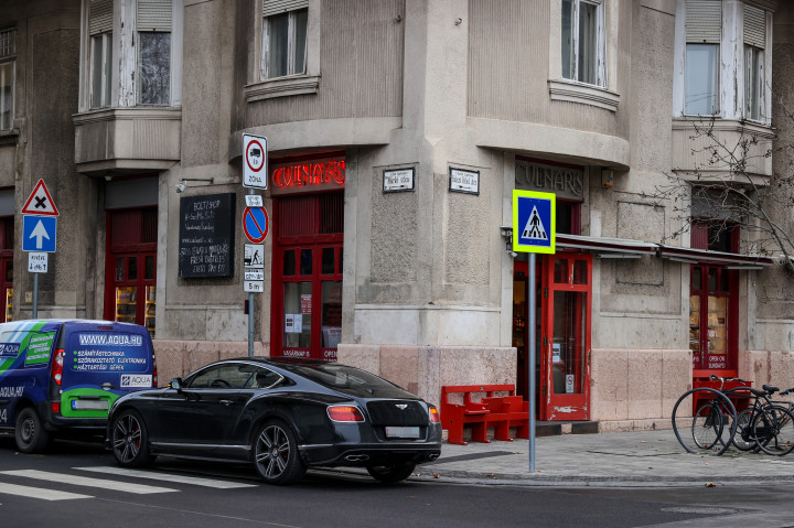 Culinaris Budapest V. kerületében. A Culinaris-boltok eladótere jellemzően csak akkora, mint egy nagyobb lakás – Fotó: Huszti István / Telex