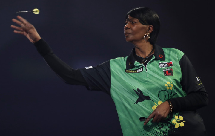 Deta Hedman az első fekete női versenyző a PDC-világbajnokságonFotó: Luke Walker/Getty Images
