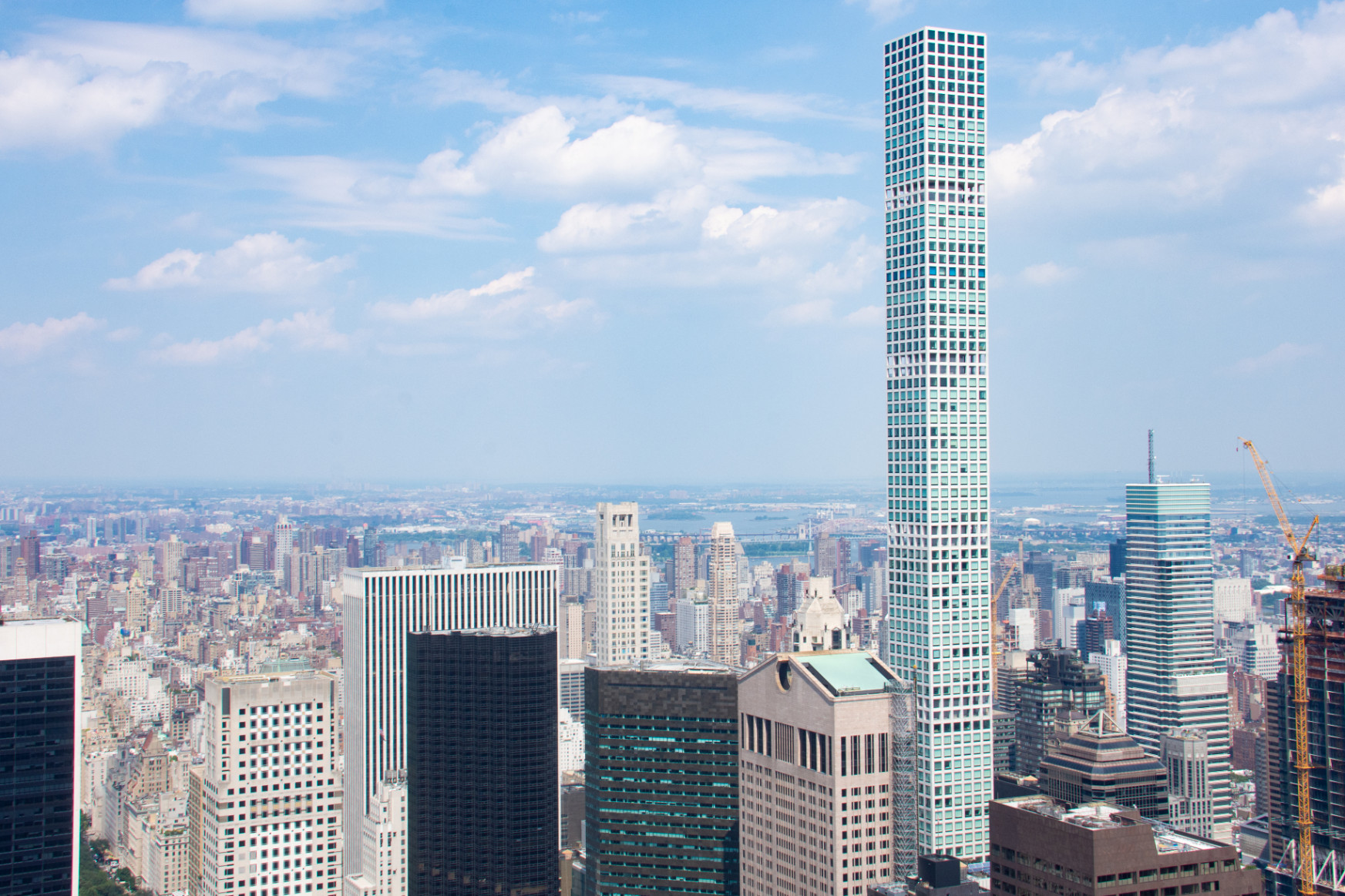 New York luxus-felhőkarcolójának problémái: közös költség, csőtörés, leálló liftek és eltűnt reggelik