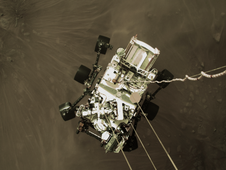 Ezt a képet közvetlenül a landolás előtt készítette a Perseverance – Fotó: NASA/JPL-Caltech