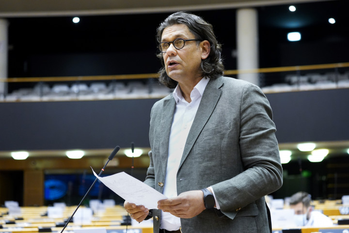 Deutsch Tamás felszólal az Európai Parlamentben 2020 májusában – Fotó: Európai Parlament
