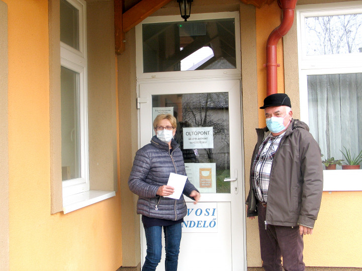 The entrance of the vaccine center – Photo by Ágnes Sudár