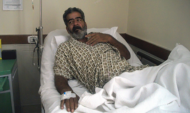 Mohamed Bishr egy támadás után a kórházban – Fotó: Ahram Online