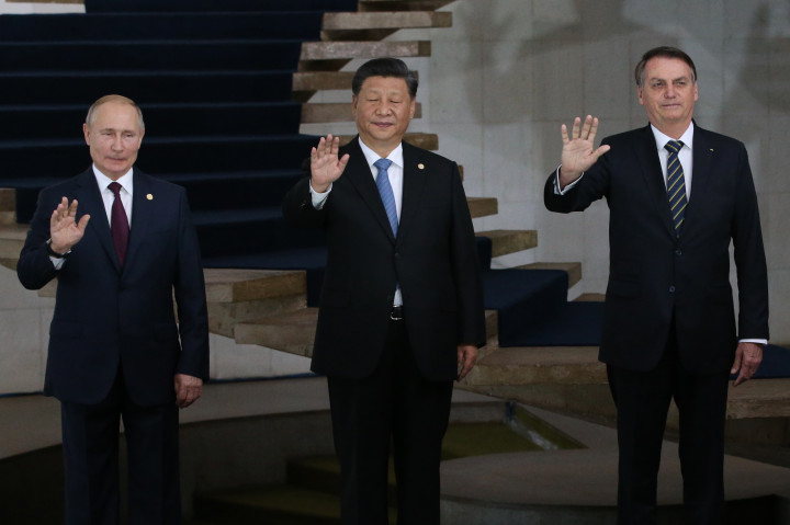 Vlagyimir Putyin, Hszi Csin-ping és Jair Bolsonaro egy csúcstalálkozón Brazíliában 2019-ben – Fotó: Mikhail Svetlov / Getty Images