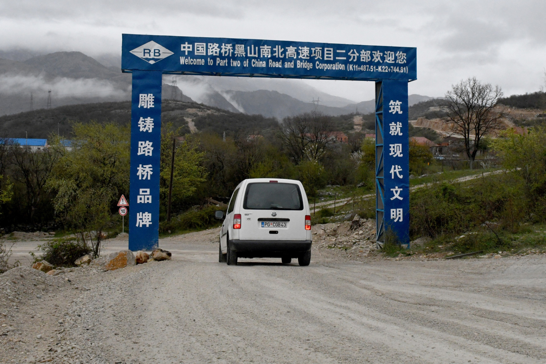 Egész Európának súlyos figyelmeztetés Montenegró esete a kínaiak hitelével