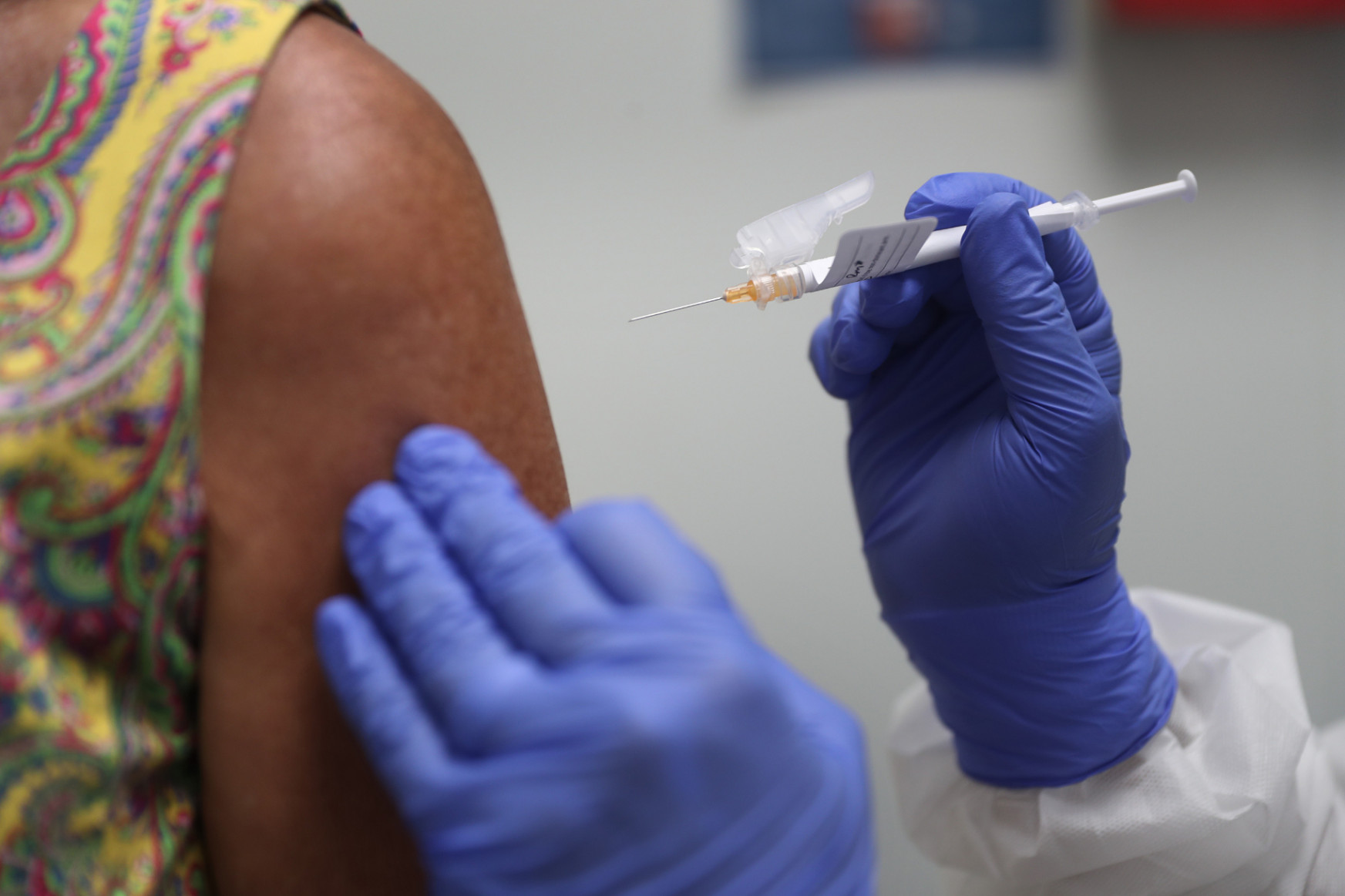A koronavírus-vakcina utáni rejtélyes, kontrollálhatatlan rángások titka