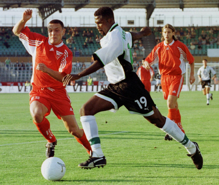 Bodnár (b) a Debrecen játékosaként 1999-ben – Fotó: Rainer Jensen / DPA / AFP