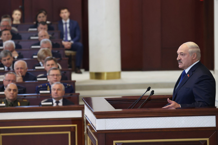 Lukasenko a belarusz parlamentben 2021. május 26-án – Maxim Guchek / TASS / Getty Images