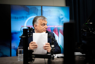 Mielőtt Londonba utazik, Orbán beszél az állami rádióban