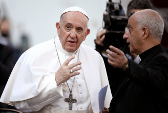 Egyházi törvénnyel lép fel a szexuális visszaélések ellen Ferenc pápa