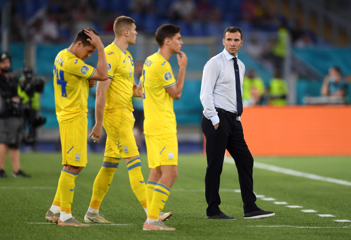 Timcsik, Dobvik és Szudakov hiába várta, hogy becseréljék az ukrán-angol Eb-meccsenFotó: Chris Ricco/Getty Images