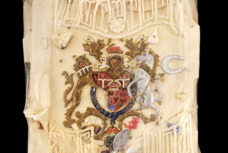 Több mint félmillió forintnyi összeget fizettek végül a Diana hercegnő esküvőjéről származó tortaszeletért egy aukción