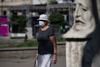 Magyar Orvosi Kamara alelnöke: Zárt terekben ajánlott visszatérni a maszk használatához