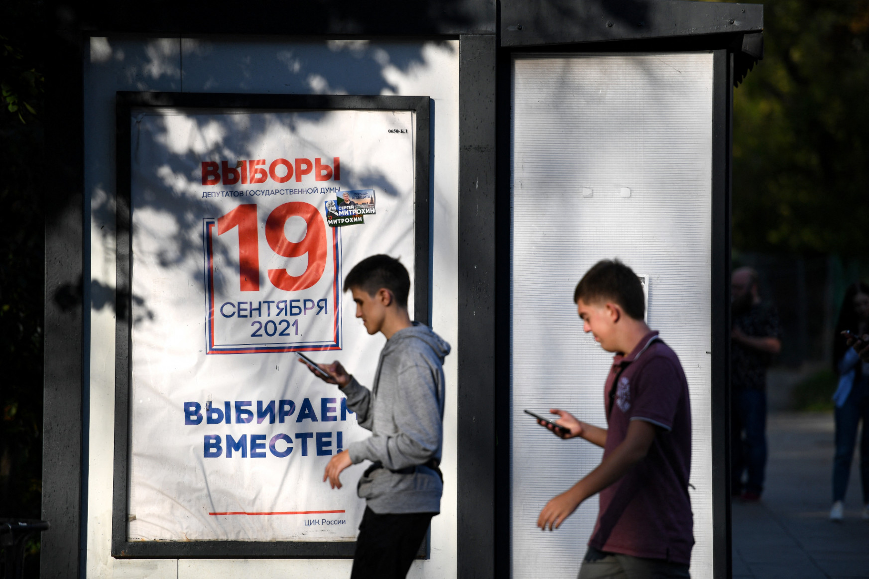 Moszkva az orosz választások befolyásolásával vádolja az Apple-t és a Google-t