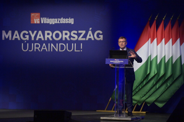 Matolcsy György beszédet mond a Magyarország újraindításáról szervezett konferencián 2021. június 9-én – Fotó: Koszticsák Szilárd / MTI