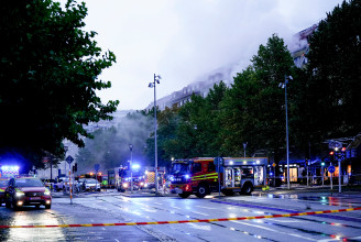 Felrobbant egy lakóépület Svédországban, többen kórházba kerültek
