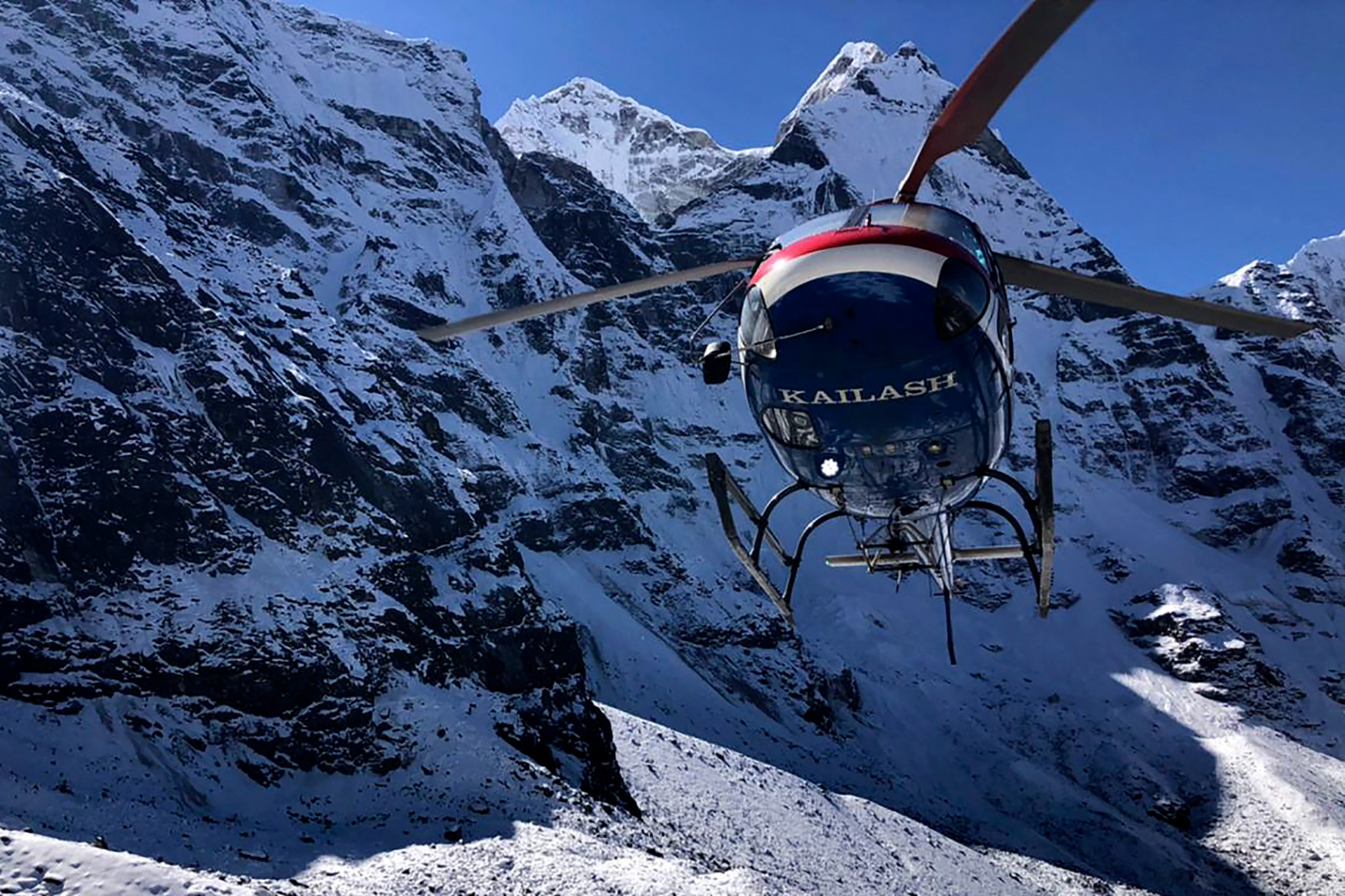 Eltűnt három fiatal francia hegymászó Nepálban, lavina sodorhatta el őket