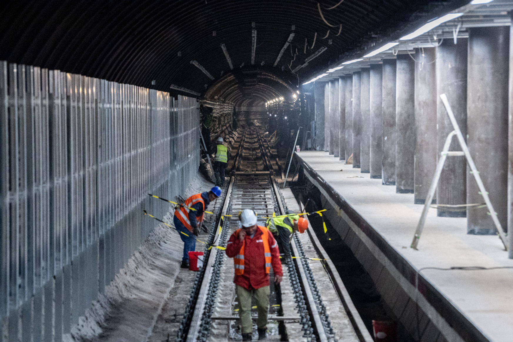 Közel egymilliárd forintba kerül egy ferdelift a felújított 3-as metróba