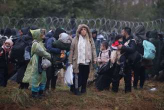 Távoktatásra állhatnak át az iskolák a lengyel-belarusz határnál kialakult helyzet miatt