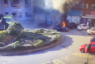 Terrortámadás történt egy liverpooli kórház előtt, de csak a merénylő halt meg