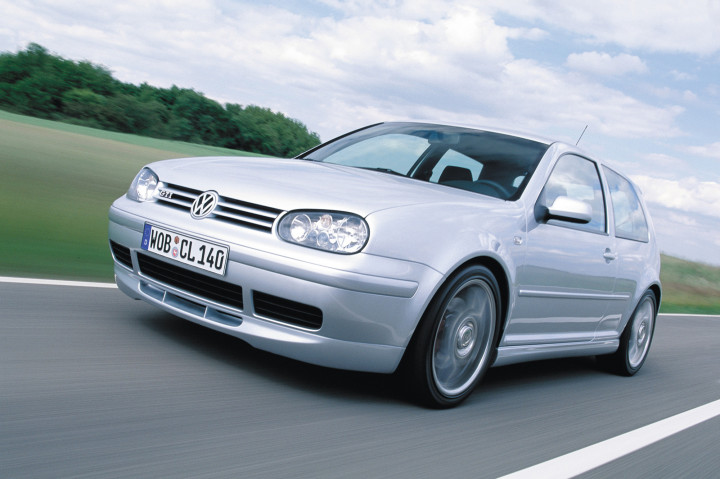 Volkswagen Golf IV GTI, 2001-ből. Ekkor még nagyon vették a hagyományos autókat – Fotó: Volkswagen