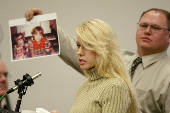 Az egyik áldozat, Virginia Graham testvére az ítélethirdetésen – Fotó: Josh Trujillo-Pool / Getty Images