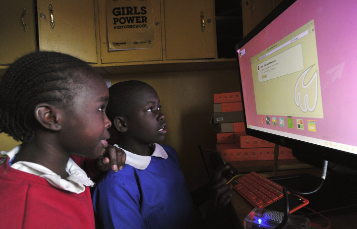 A kenyai Kibera School for Girls tanulói 2016. május 19-én – Fotó: Simon Maina / AFP