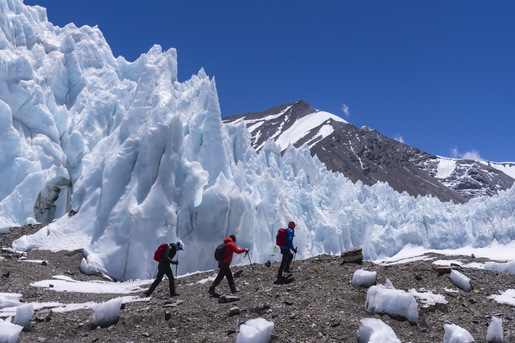 A tízszeresére gyorsult a Himalája gleccsereinek az olvadása, ami több százmillió ember ellátását veszélyezteti