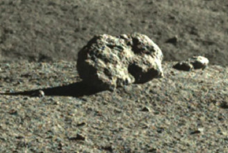 Követ rágcsáló kőnyúl lett a rejtélyes Hold-kunyhóból: csak közelebb kellett mennie a holdjárónak
