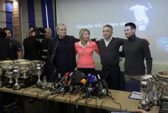 Azonnal véget ért Djoković családjának sajtótájékoztatója, amikor kínos kérdést kaptak arról, hogy a koronavírusos Novak miért vett részt egy rendezvényen