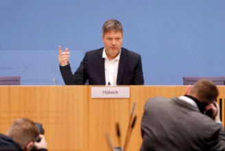 A munkaerőhiány miatt fokozná a bevándorlás ütemét a német gazdasági miniszter