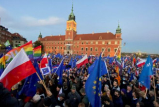 Hetvenmillió eurós csekk megy Varsónak az EU-tól, mert Lengyelország nem tesz eleget az Európai Bíróság döntésének