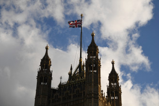 A brit parlamentben tevékenykedő kínai ügynökre figyelmeztette a képviselőket az MI5