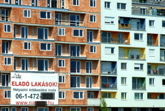 Elszálltak a budapesti lakásárak a fizetésekhez képest, de ez sem állítja meg a drágulást