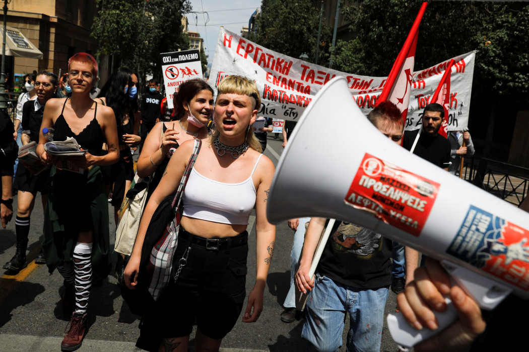 A megélhetési költségek miatt tiltakoztak Athénban – Fotó: Costas Baltas / Reuters